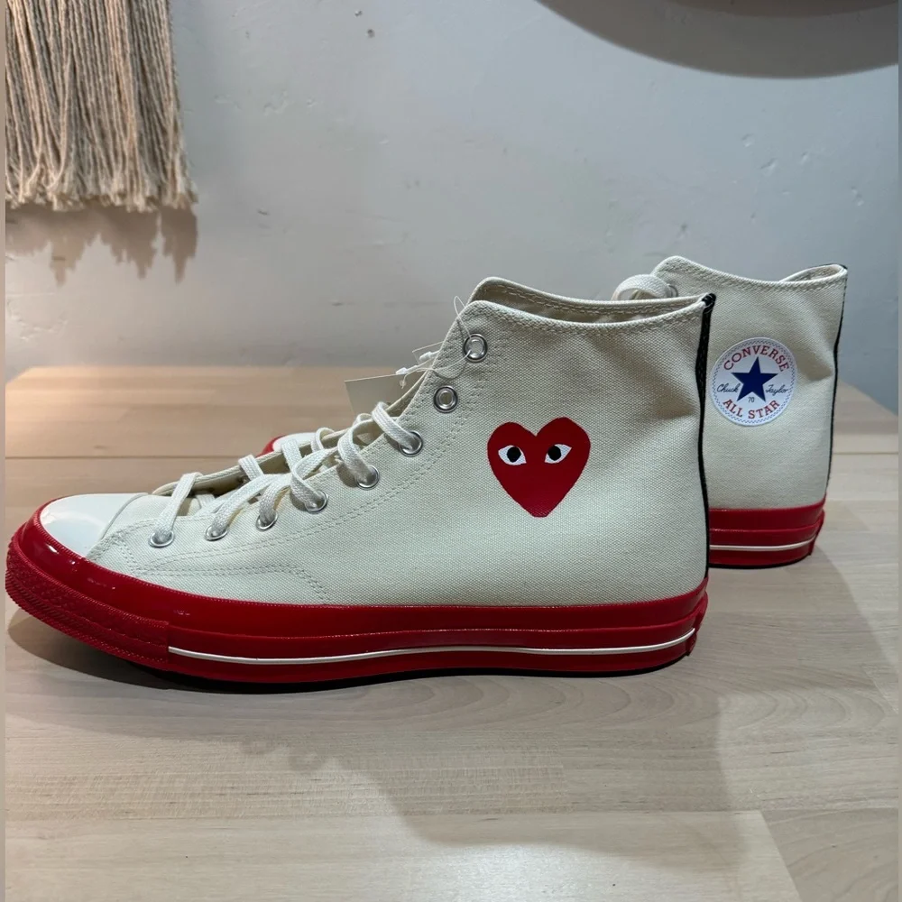 CONVERSE X COMME DES GARCONS PLAY ALL STAR CHUCK '70 HI RED SOLE - WHITE - Picture 1 of 4